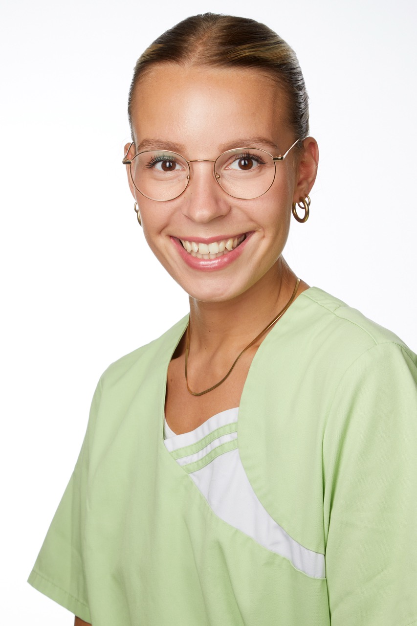 Groß (L. Tomas)
